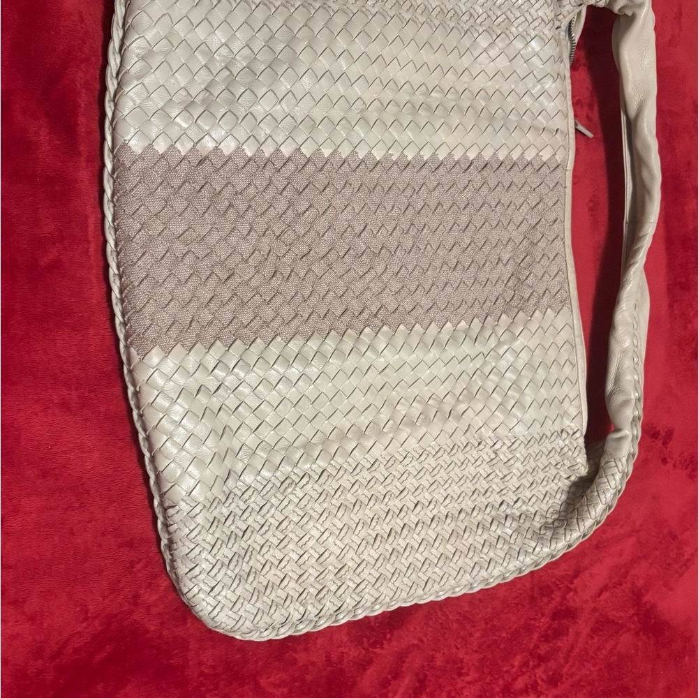 Bottega Veneta Cream  large Woven Tote - Picture 12 of 15